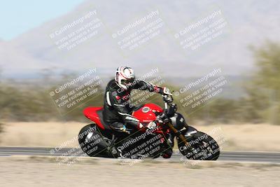 media/Dec-01-2025-Moto Forza (Mon) [[2daa91e15f]]/2-Intermediate Group/Session 3 (Turn 7 Inside Pans)/